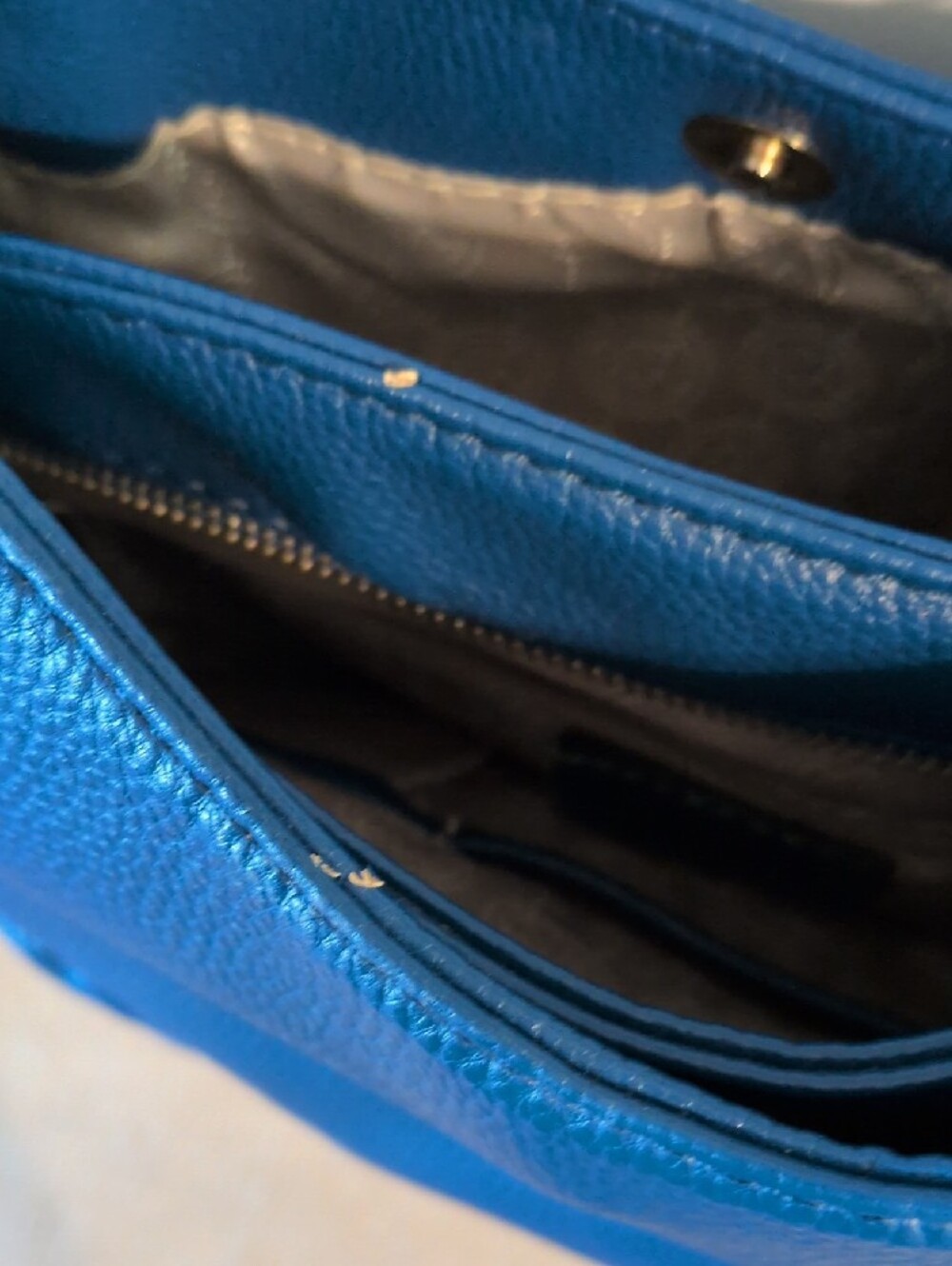 Michael Kors Royal Blue Pebbled Leather Shoulder Bag with Gold Hardware - Picture 7 of 8